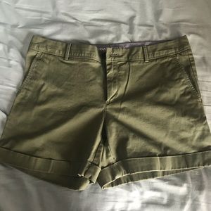 Banana Republic city chino shorts